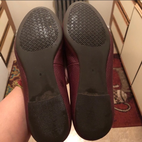 🌼Shoe Sale🌼 Maroon Tory Burch Flat Shoes on Sale - Picture 5 of 5